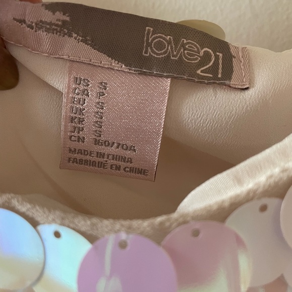 Sequin Mini Skirt with Zipper fully lined, New with Tag. Small - Picture 5 of 10